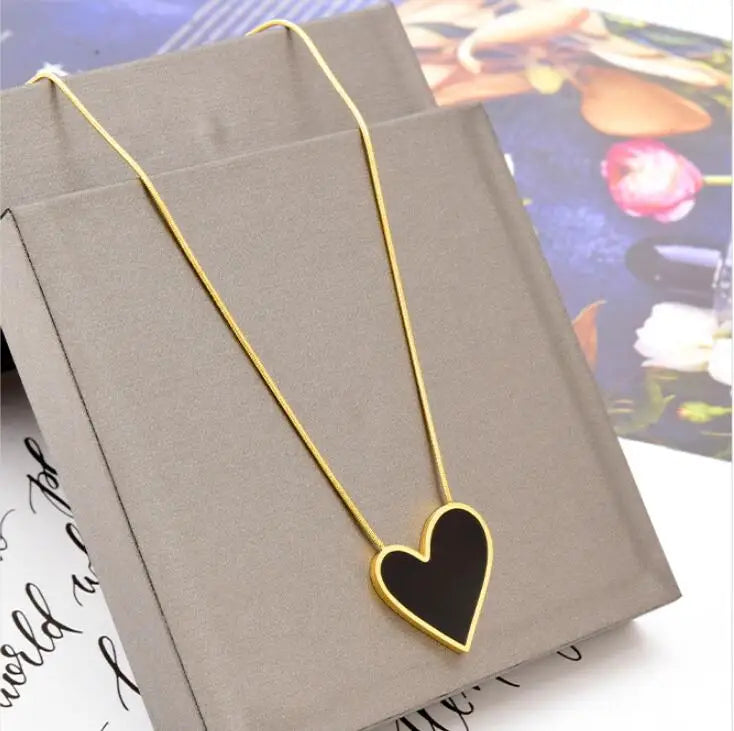 316L Stainless Steel Sweet Black Heart Pendant Necklaces Clavicle Chain For Women Fashion Fine Jewelry Party Gifts SAN1035