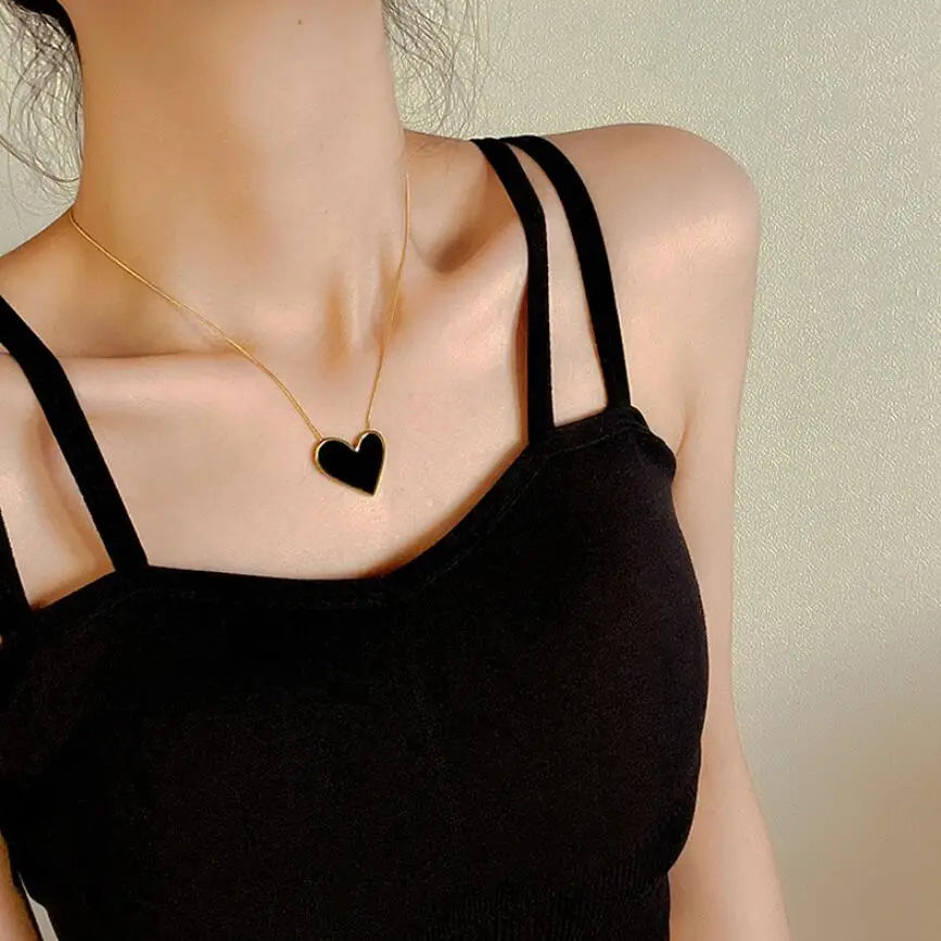 316L Stainless Steel Sweet Black Heart Pendant Necklaces Clavicle Chain For Women Fashion Fine Jewelry Party Gifts SAN1035