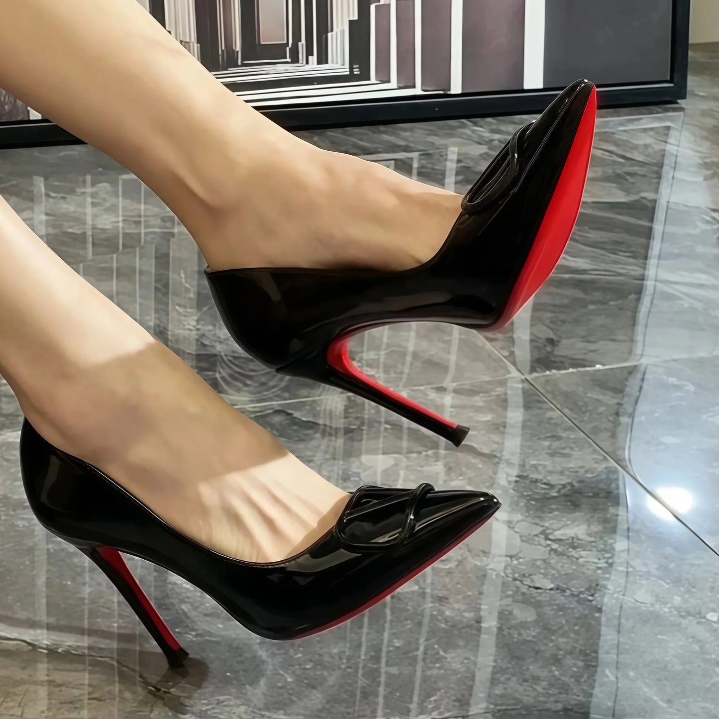 2025SS Ladies Latest 6-10CM Elegant Women's Nude Patent Leather Pumps V-Buckle Pointed Toe Thin Heel Niche Unique Design Shoes