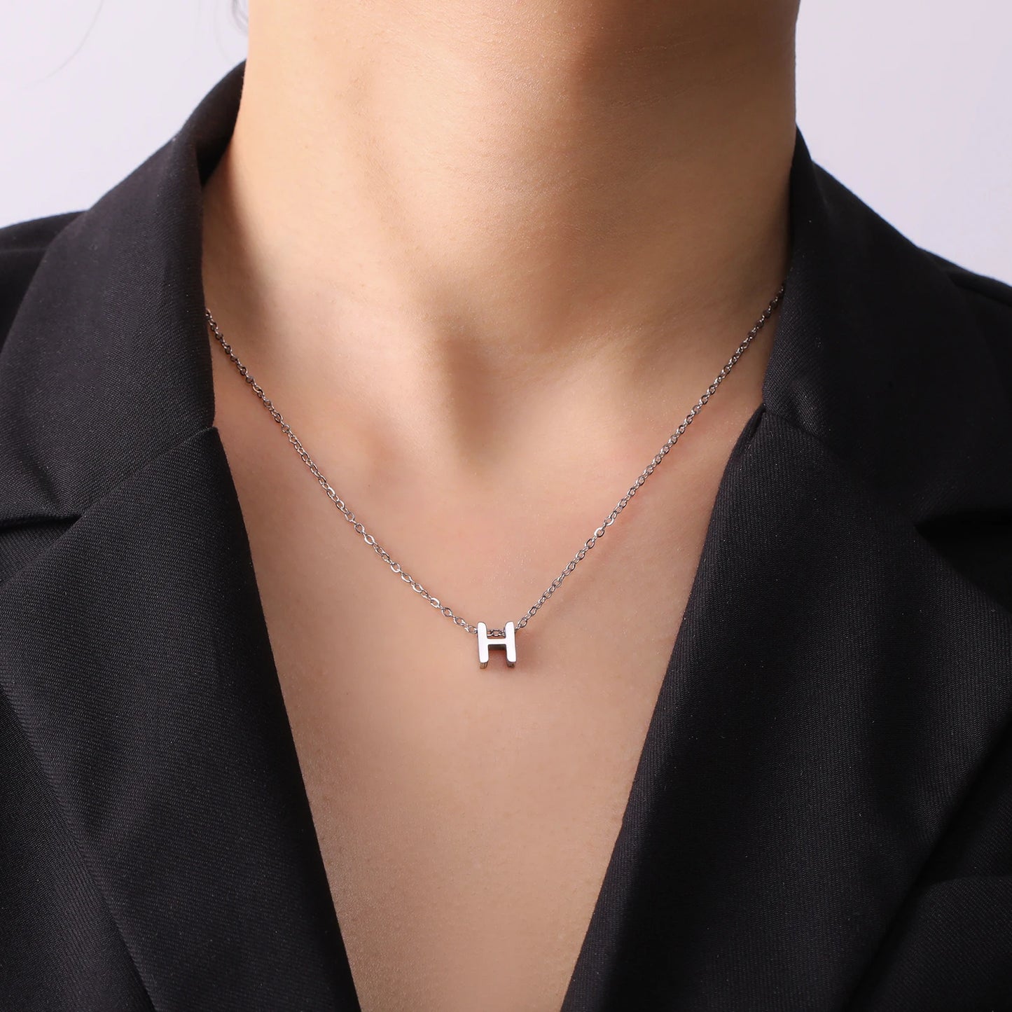 Colares com nome inicial da família Unift, pingente de letra do alfabeto M, corrente de pescoço feminina em aço inoxidável, gargantilha, joia minimalista da moda