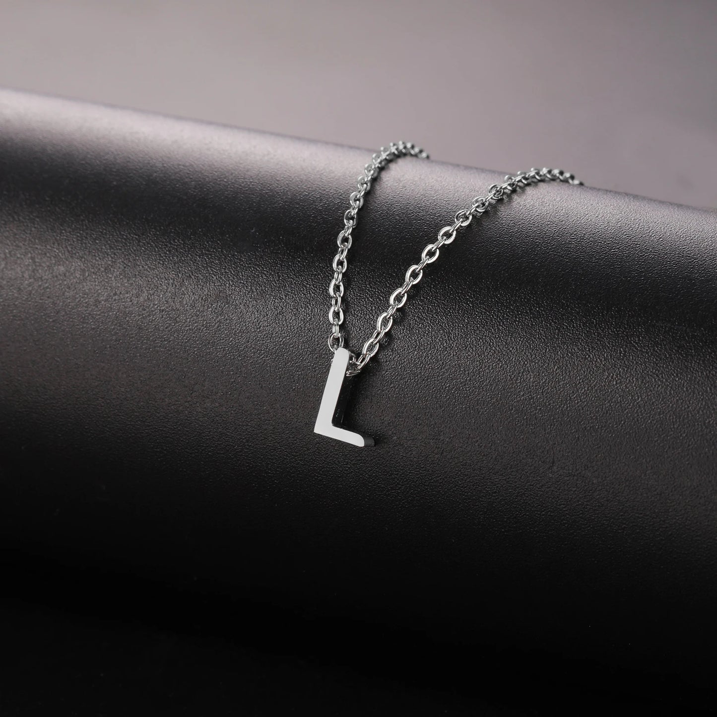 Colares com nome inicial da família Unift, pingente de letra do alfabeto M, corrente de pescoço feminina em aço inoxidável, gargantilha, joia minimalista da moda