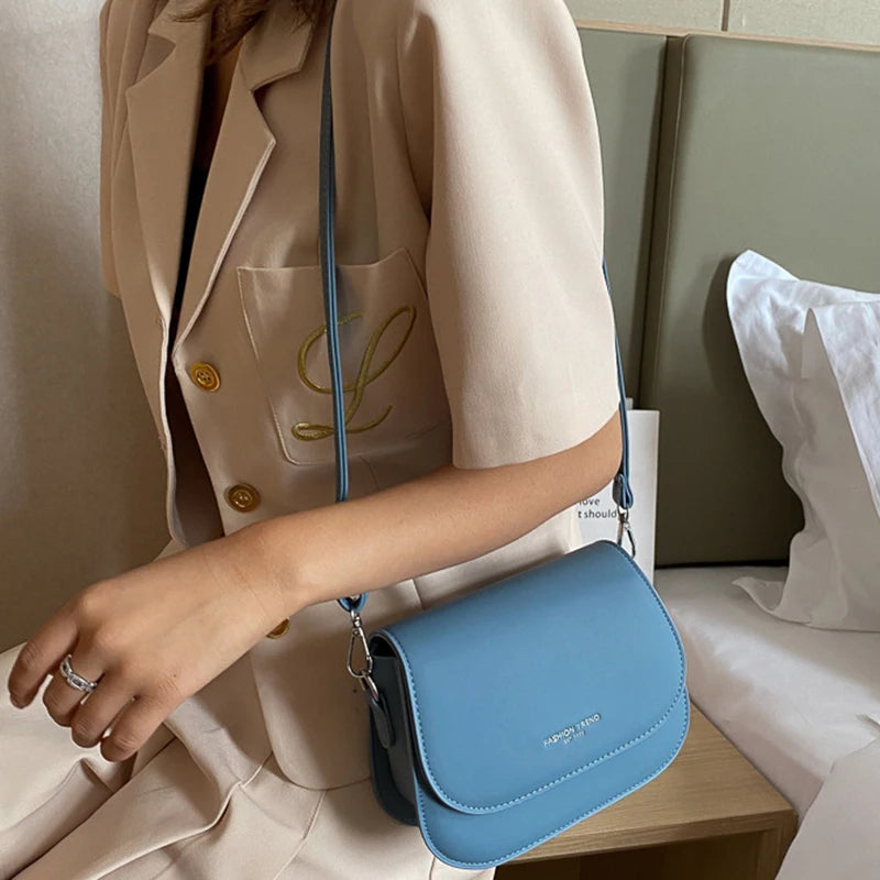 Yogodlns Trendy Saddle Shoulder Bag Women PU Leather Crossbody Bag Simple Solid Color Flap Messenger Bag Designer Handbags Pouch