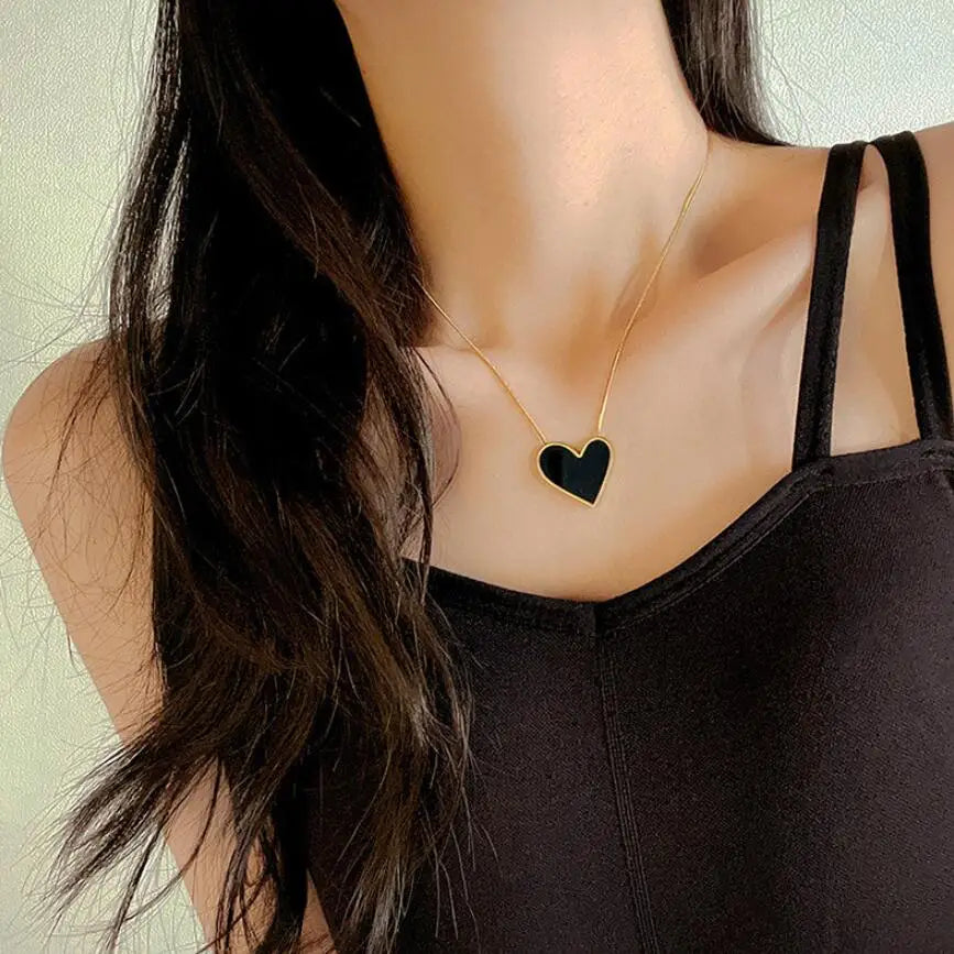 316L Stainless Steel Sweet Black Heart Pendant Necklaces Clavicle Chain For Women Fashion Fine Jewelry Party Gifts SAN1035