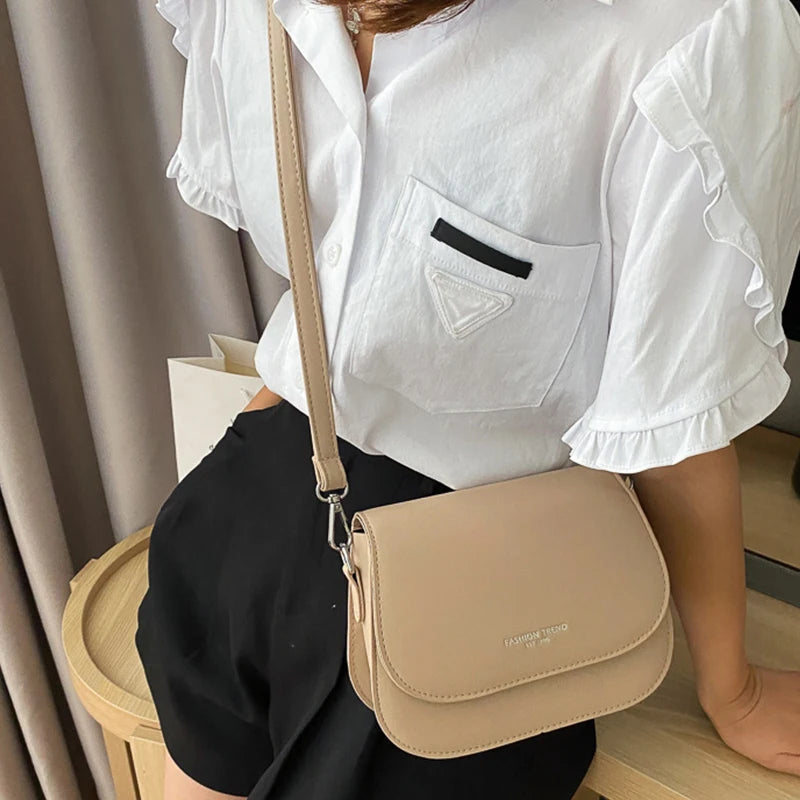 Yogodlns Trendy Saddle Shoulder Bag Women PU Leather Crossbody Bag Simple Solid Color Flap Messenger Bag Designer Handbags Pouch