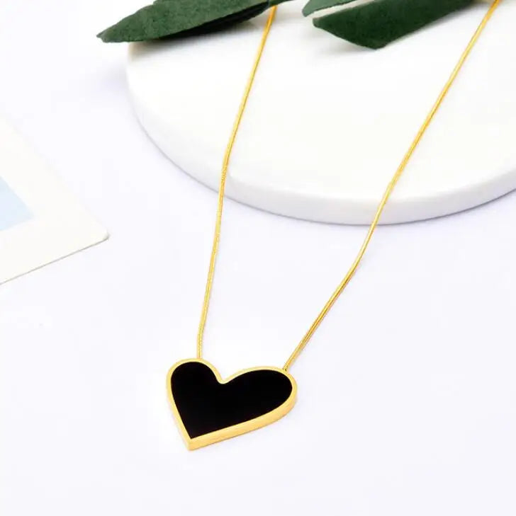 316L Stainless Steel Sweet Black Heart Pendant Necklaces Clavicle Chain For Women Fashion Fine Jewelry Party Gifts SAN1035