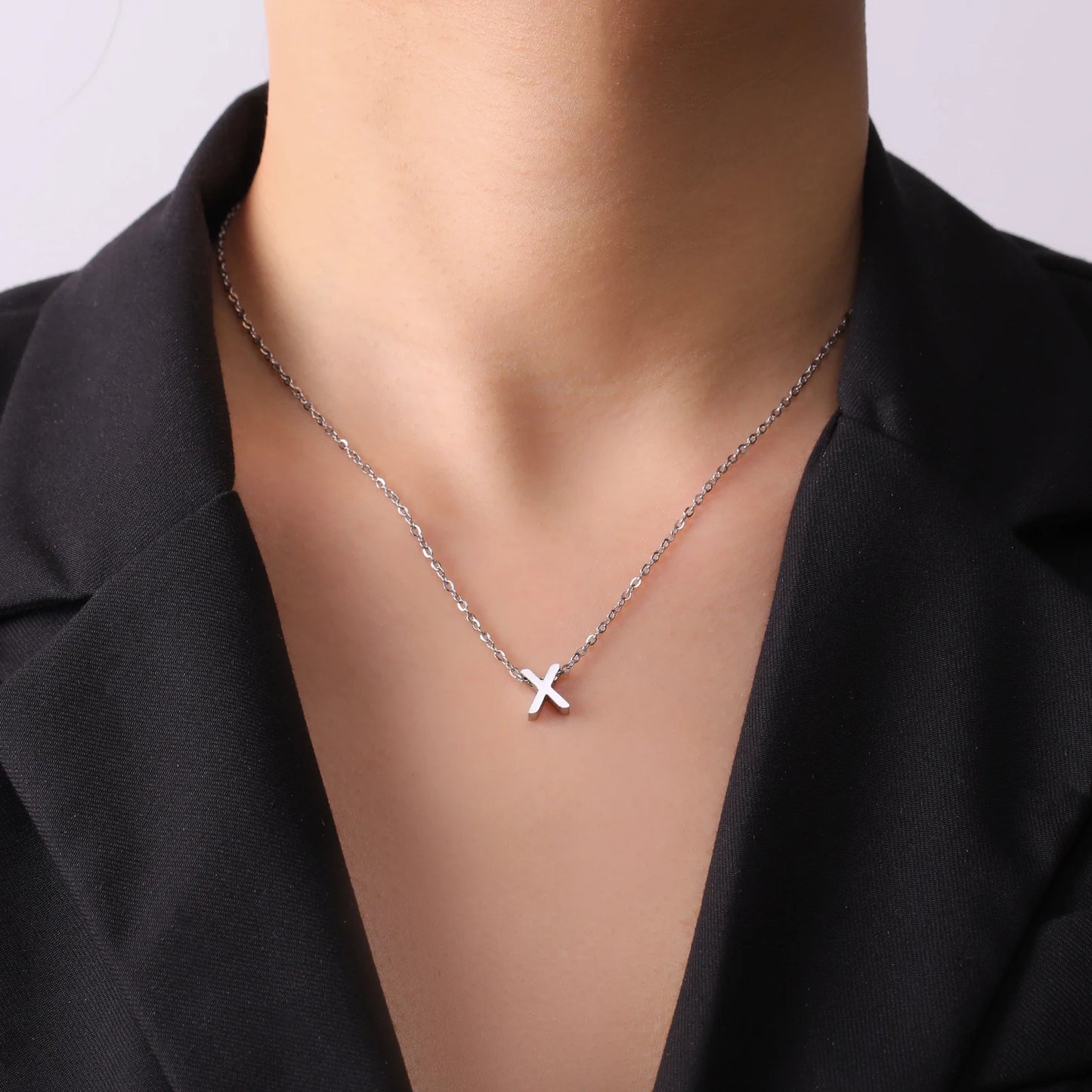 Colares com nome inicial da família Unift, pingente de letra do alfabeto M, corrente de pescoço feminina em aço inoxidável, gargantilha, joia minimalista da moda