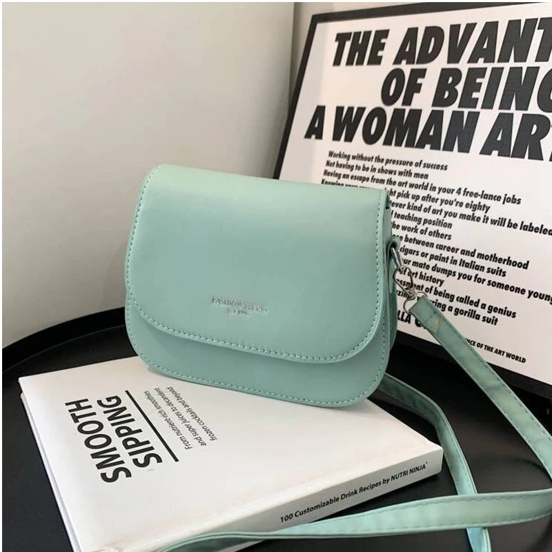 Yogodlns Trendy Saddle Shoulder Bag Women PU Leather Crossbody Bag Simple Solid Color Flap Messenger Bag Designer Handbags Pouch