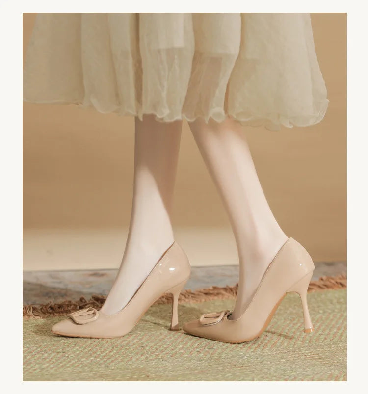 2025SS Ladies Latest 6-10CM Elegant Women's Nude Patent Leather Pumps V-Buckle Pointed Toe Thin Heel Niche Unique Design Shoes