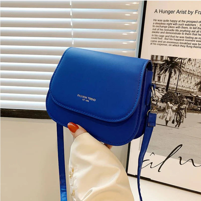 Yogodlns Trendy Saddle Shoulder Bag Women PU Leather Crossbody Bag Simple Solid Color Flap Messenger Bag Designer Handbags Pouch