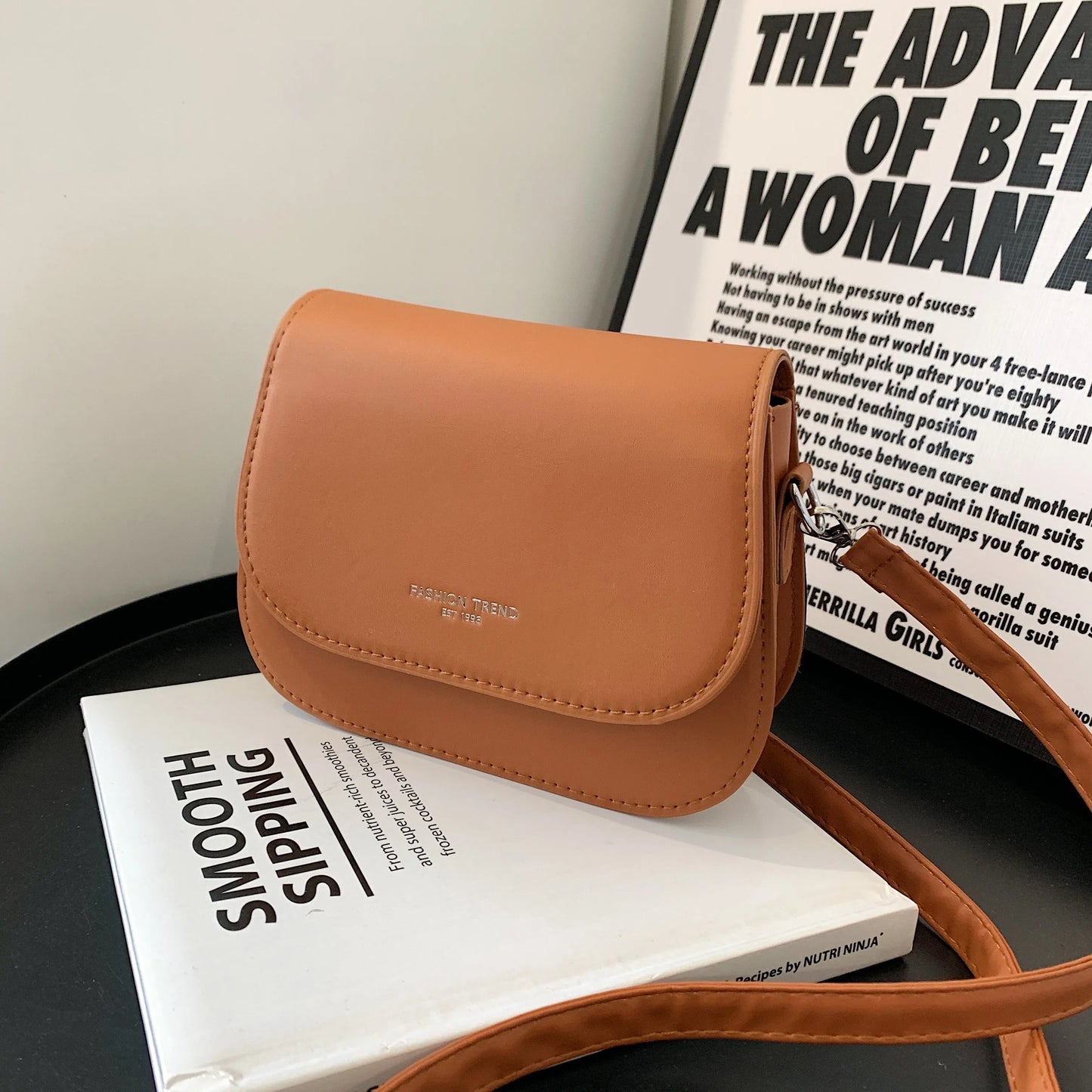 Yogodlns Trendy Saddle Shoulder Bag Women PU Leather Crossbody Bag Simple Solid Color Flap Messenger Bag Designer Handbags Pouch