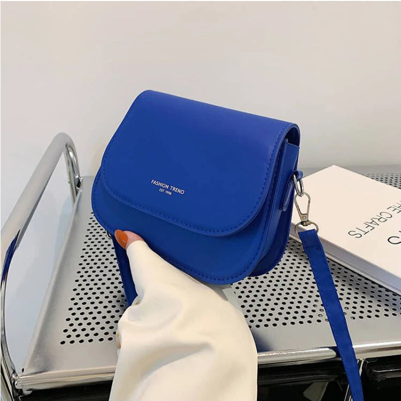 Yogodlns Trendy Saddle Shoulder Bag Women PU Leather Crossbody Bag Simple Solid Color Flap Messenger Bag Designer Handbags Pouch