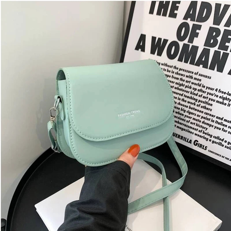 Yogodlns Trendy Saddle Shoulder Bag Women PU Leather Crossbody Bag Simple Solid Color Flap Messenger Bag Designer Handbags Pouch