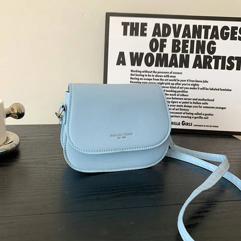 Yogodlns Trendy Saddle Shoulder Bag Women PU Leather Crossbody Bag Simple Solid Color Flap Messenger Bag Designer Handbags Pouch